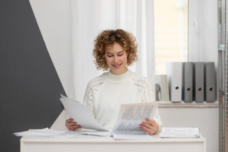 Sekcja 15 karty charakterystyki – co musi się w niej znaleźć?