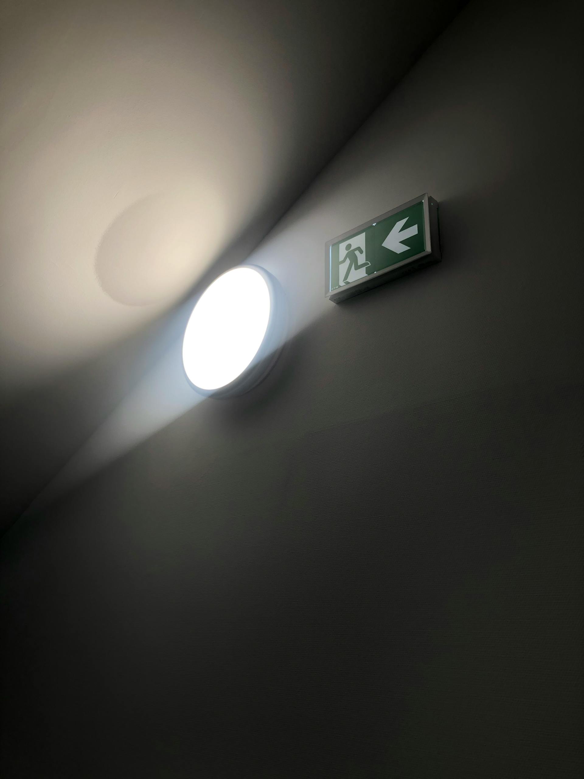 Próbna ewakuacja – znak ewakuacyjny